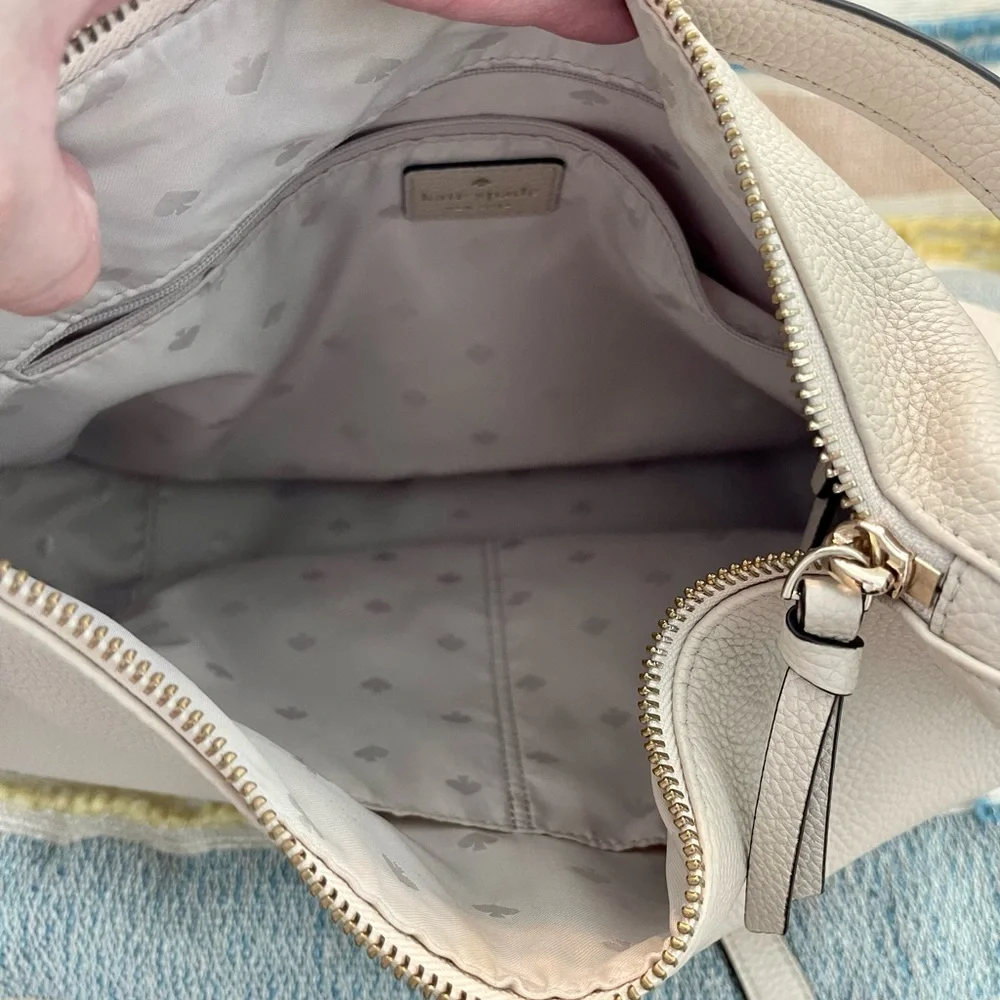 *Authentic* KATE SPADE SHOULDER BAG! - Picture 4 of 7